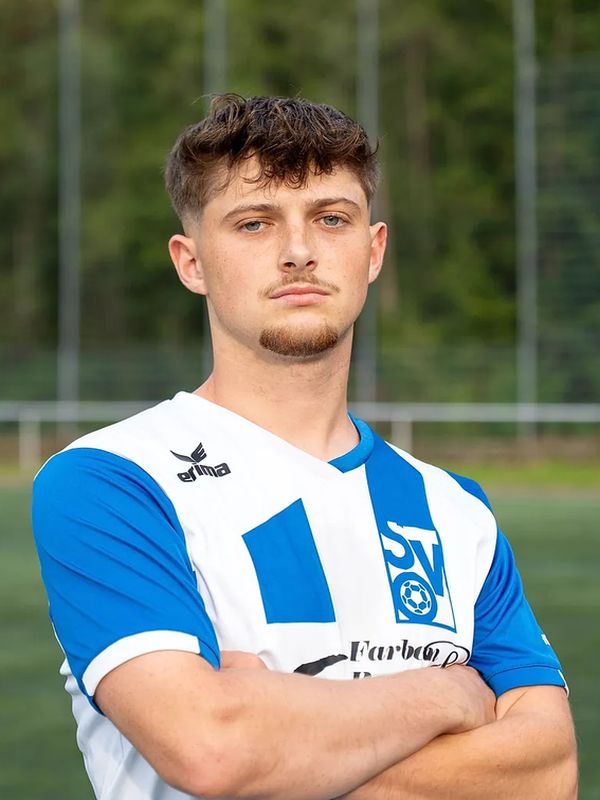 17 Luka Volz