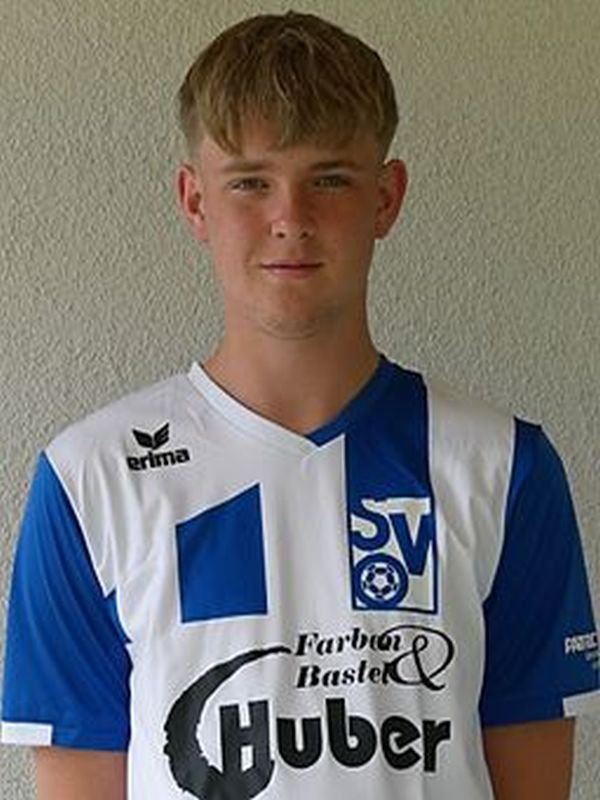 19 Marcel Pfening